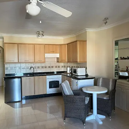 Few Steps From Golden Mile In Americas Daire Arona (Tenerife)